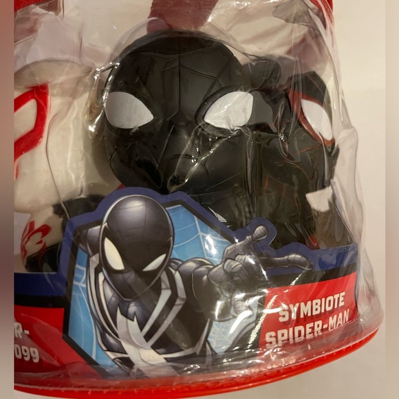 Marvel Spider-Man Squirter Toys - Picture 9 of 12